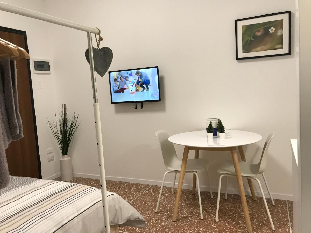 Studio 25 Apartment - Near Metro M3 Milán Exteriér fotografie