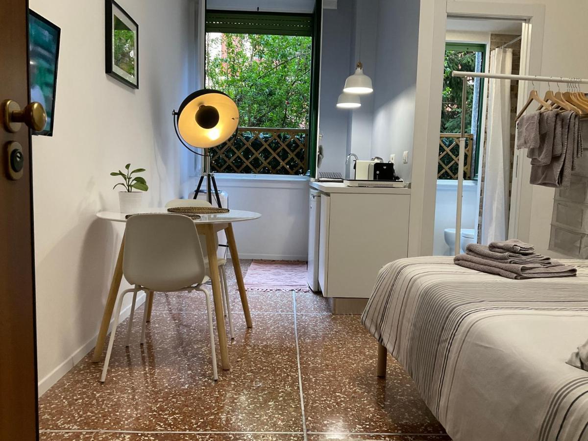 Studio 25 Apartment - Near Metro M3 Milán Exteriér fotografie