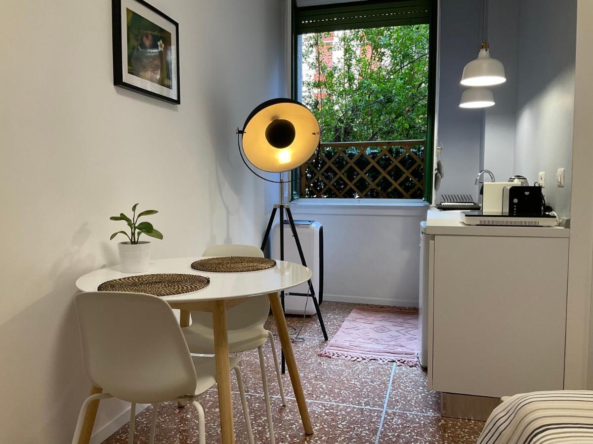 Studio 25 Apartment - Near Metro M3 Milán Exteriér fotografie
