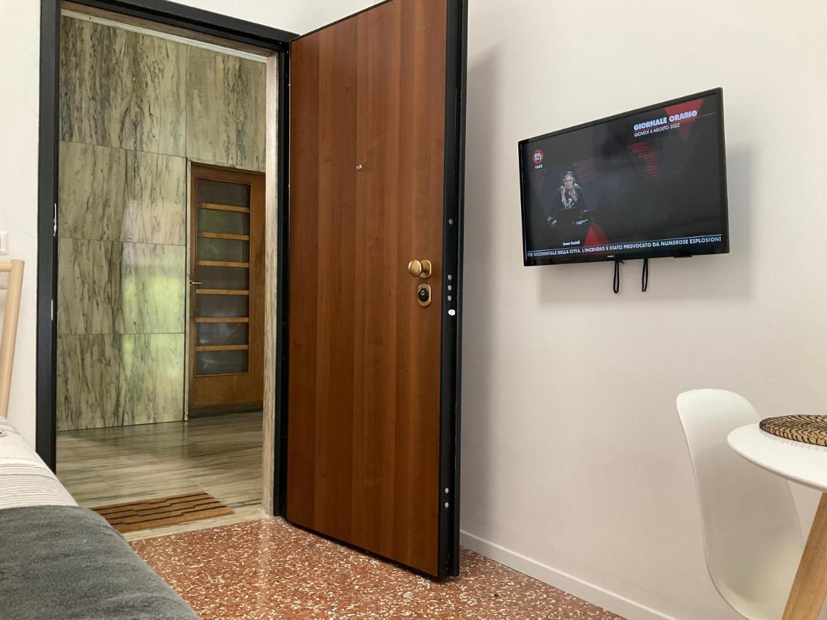 Studio 25 Apartment - Near Metro M3 Milán Exteriér fotografie